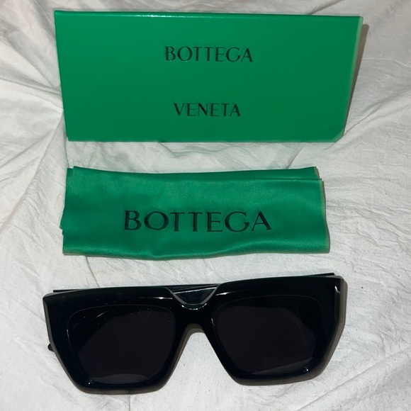 Bottega Veneta Accessories - Bottega Veneta Black Sunglasses